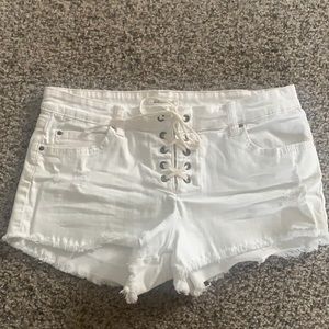 Billabong White Short!